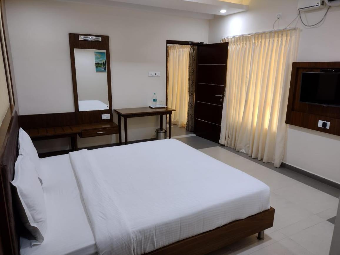 Hôtel Atlanta Park Chennai à Tambaram Extérieur photo